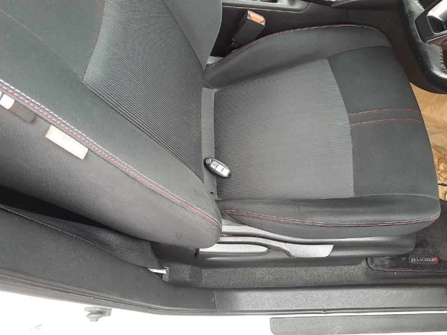 Nissan LEAF 2019 7982839-10