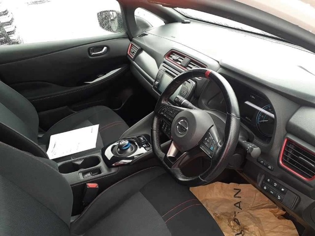 Nissan LEAF 2019 7982839-9
