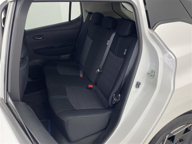 Nissan LEAF 2022 7982848-2