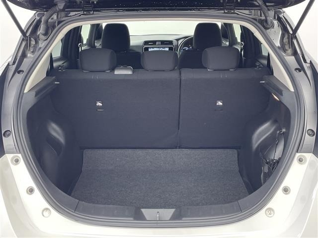 Nissan LEAF 2022 7982848-8
