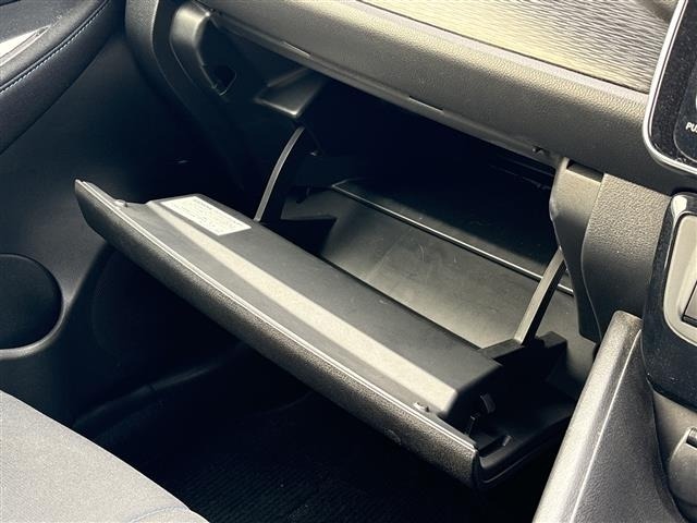 Nissan LEAF 2017 7982855-6