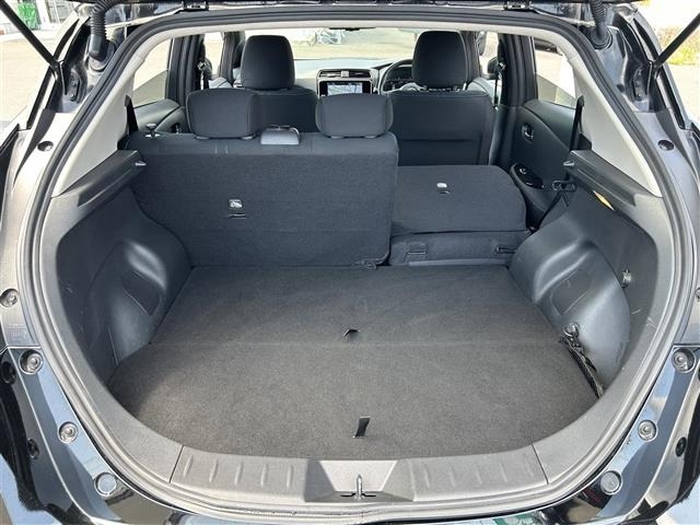 Nissan LEAF 2021 7982856-13