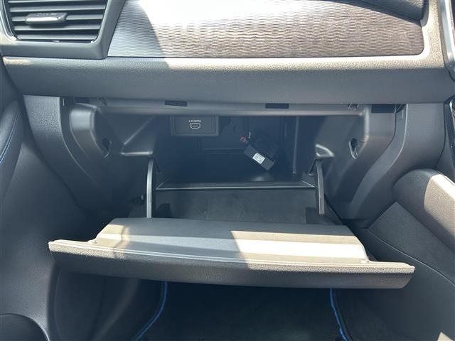 Nissan LEAF 2021 7982856-5