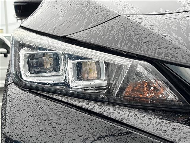 Nissan LEAF 2018 7982863-5