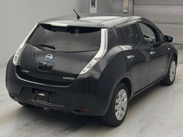 Nissan LEAF 2016 7982877-1