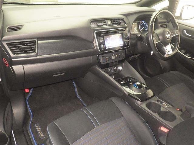 Nissan LEAF 2018 7982908-4