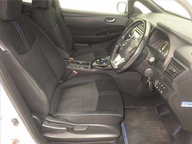 Nissan LEAF 2018 7982908-5