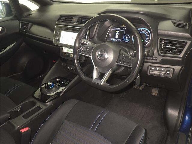 Nissan LEAF 2018 7982909-3