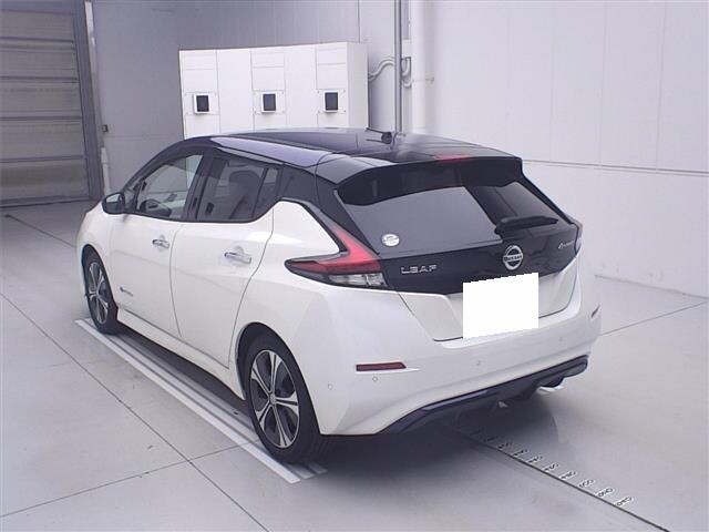Nissan LEAF 2018 7982910-1