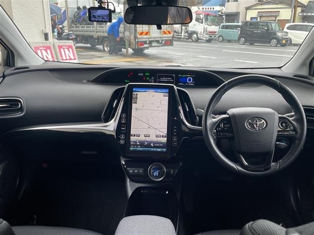 Toyota PRIUS PHV 2018 7981729-16