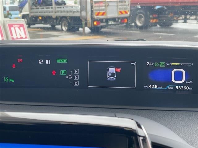 Toyota PRIUS PHV 2018 7981729-19