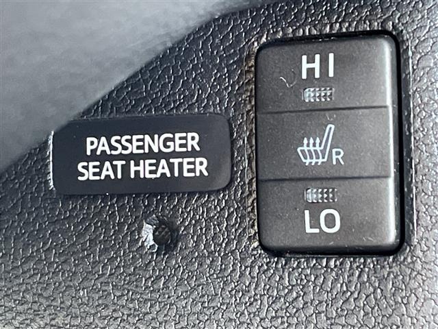Toyota PRIUS PHV 2017 7981730-11