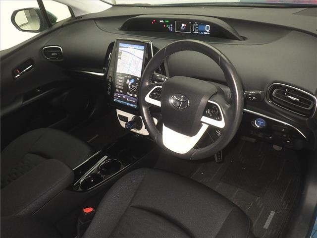 Toyota PRIUS PHV 2017 7981745-3