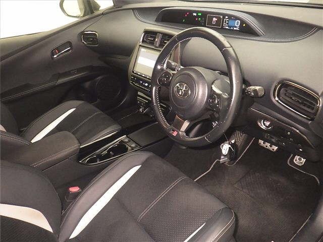Toyota PRIUS PHV 2019 7981746-3