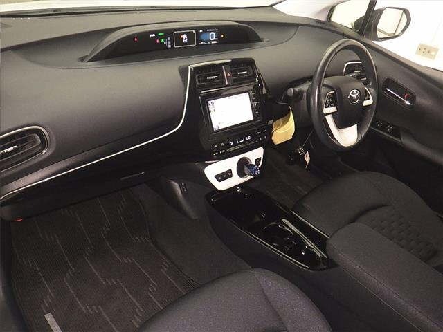 Toyota PRIUS PHV 2017 7981747-4