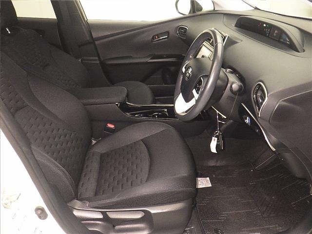 Toyota PRIUS PHV 2017 7981747-5