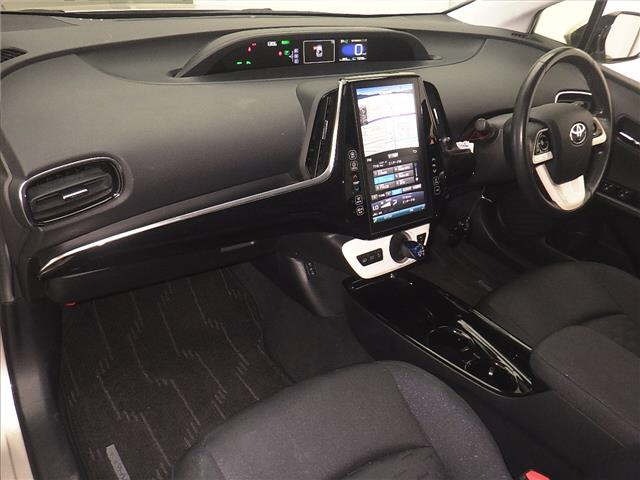 Toyota PRIUS PHV 2017 7981748-4
