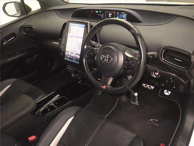Toyota PRIUS PHV 2017 7981749-3