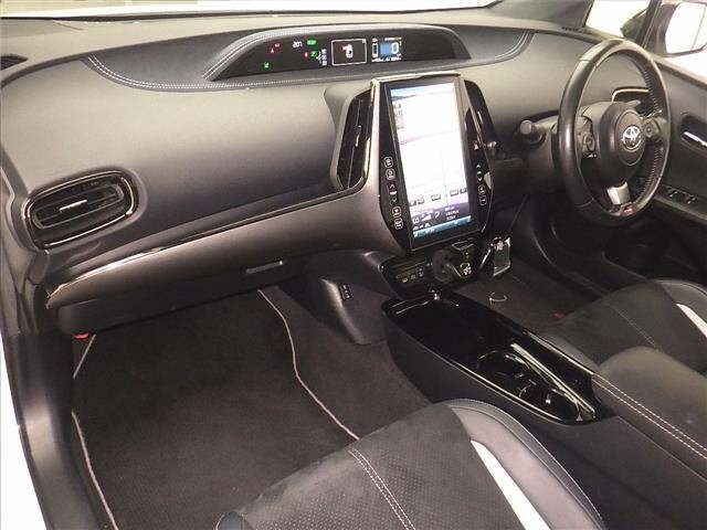 Toyota PRIUS PHV 2017 7981749-4