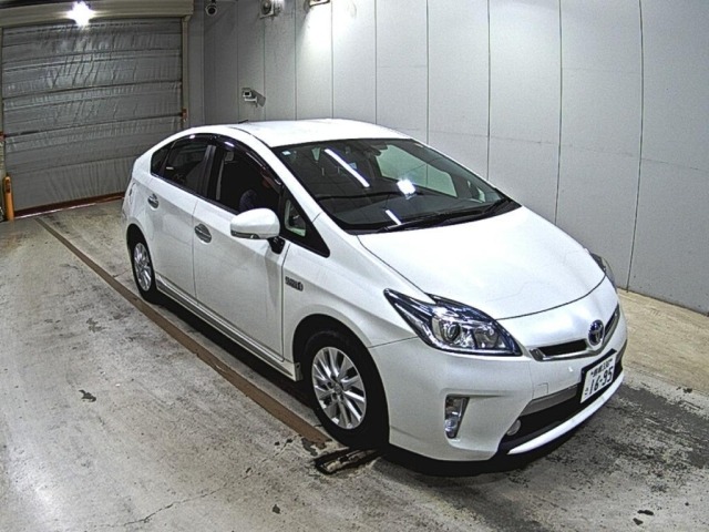 Toyota PRIUS PHV 2014 7981755-0