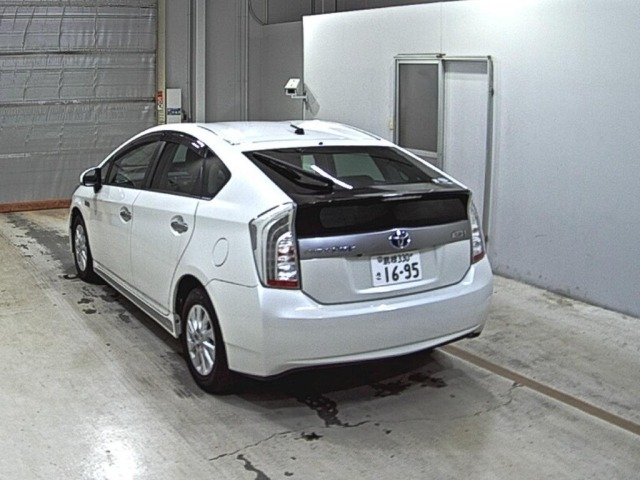 Toyota PRIUS PHV 2014 7981755-1