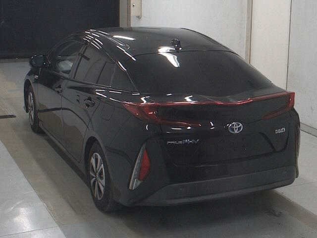 Toyota PRIUS PHV 2017 7981756-1