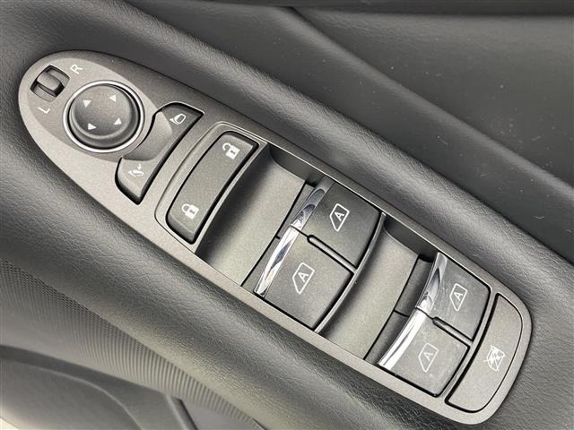 Nissan SKYLINE 2015 7981512-2