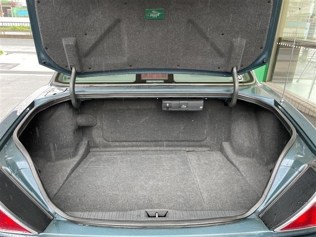 Jaguar XJ SERIES 1995 7981846-3