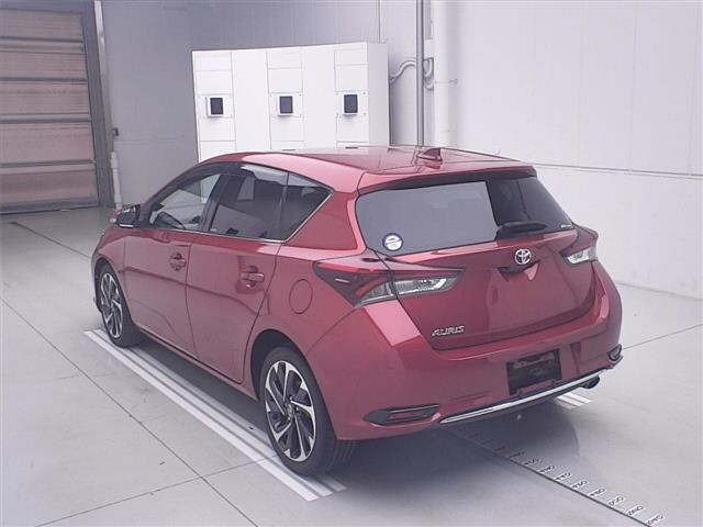 Toyota AURIS 2015 7988911-1