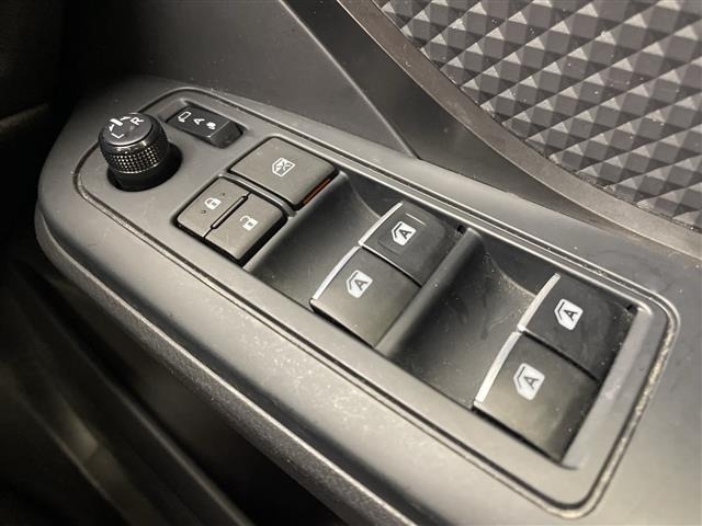 Toyota C-HR 2018 7987094-6