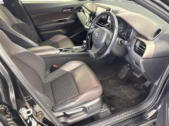 Toyota C-HR 2017 7987249-11