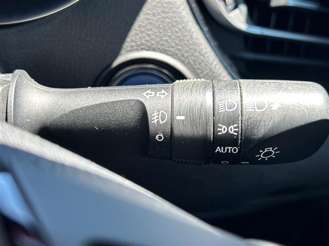 Toyota C-HR 2017 7987318-1