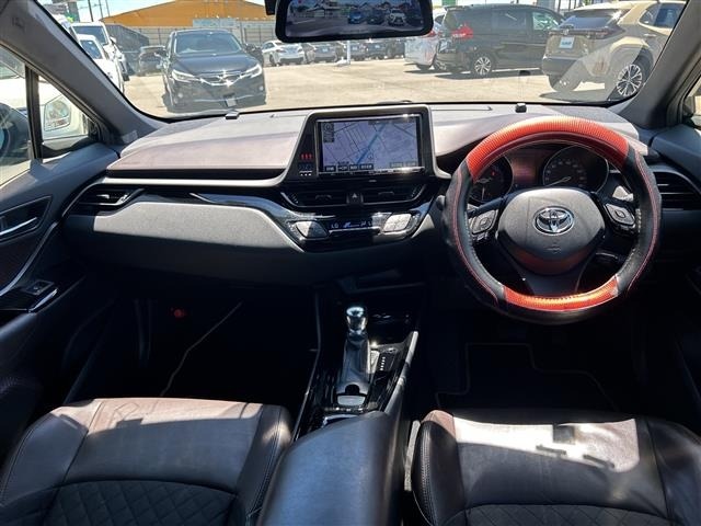 Toyota C-HR 2017 7987318-14