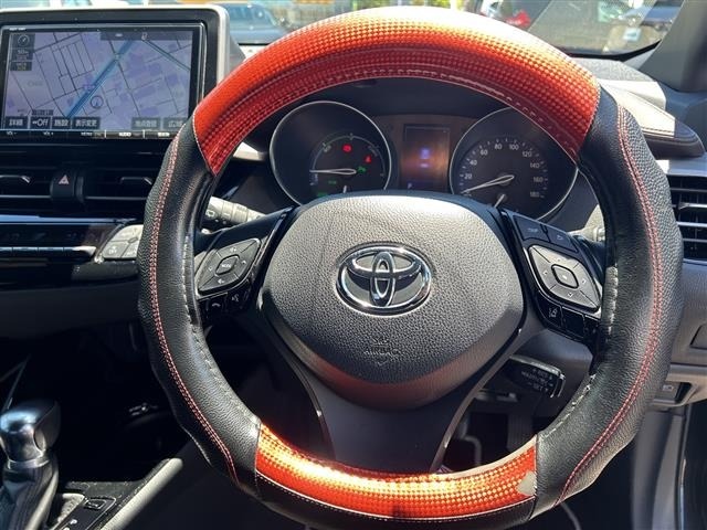 Toyota C-HR 2017 7987318-15