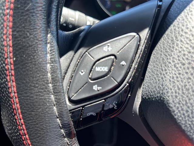 Toyota C-HR 2017 7987318-18