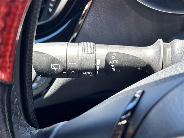 Toyota C-HR 2017 7987318-21