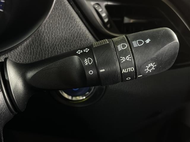 Toyota C-HR 2017 7987344-22
