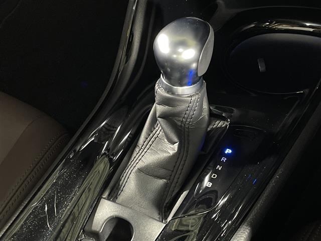 Toyota C-HR 2017 7987344-3