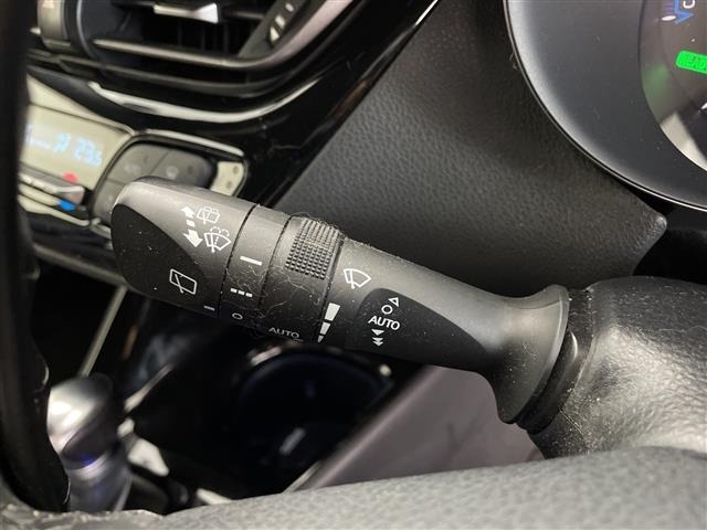 Toyota C-HR 2017 7987385-3