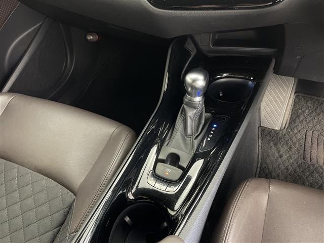 Toyota C-HR 2017 7987385-6