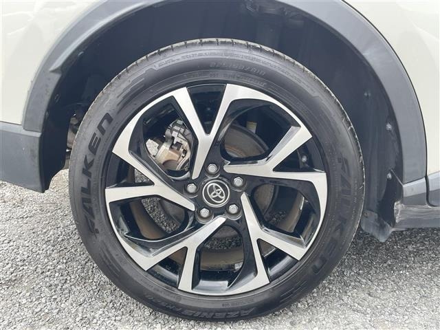 Toyota C-HR 2017 7987386-3