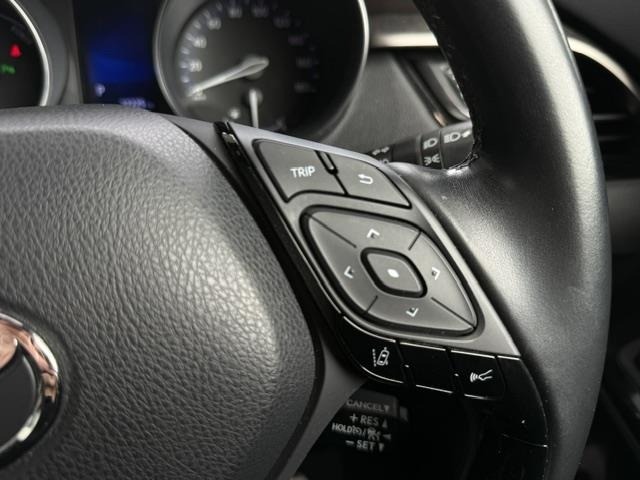 Toyota C-HR 2017 7987398-7