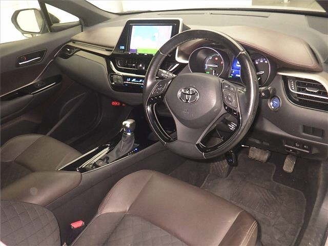 Toyota C-HR 2016 7987427-3