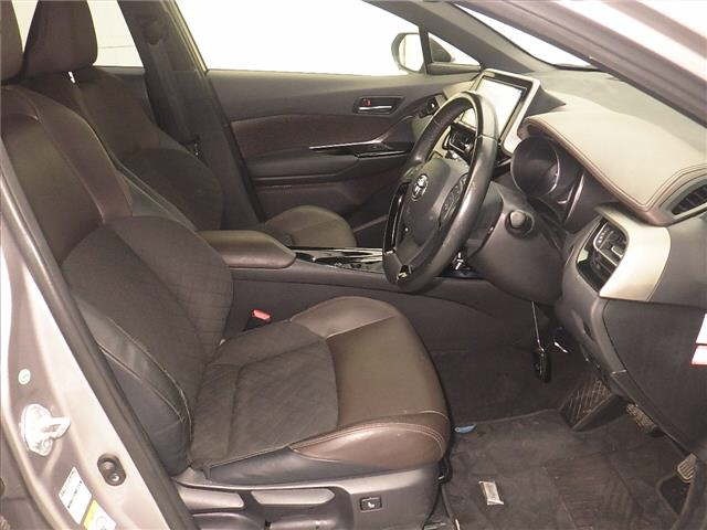 Toyota C-HR 2016 7987427-5