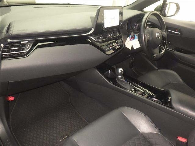 Toyota C-HR 2022 7987428-4