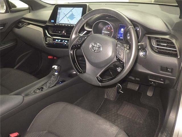 Toyota C-HR 2017 7987429-3