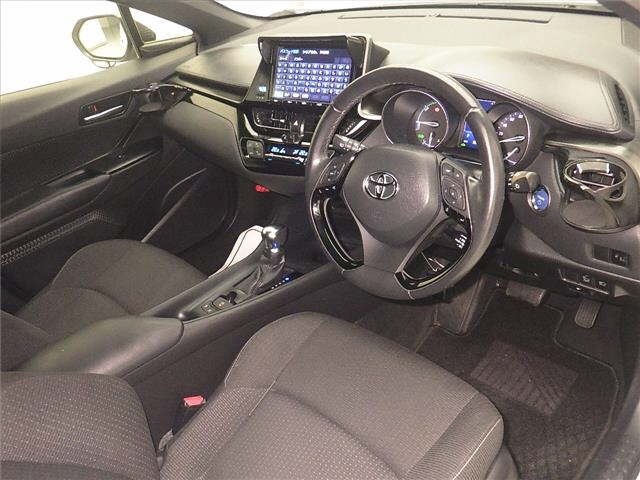 Toyota C-HR 2017 7987430-3