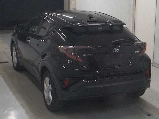 Toyota C-HR 2018 7987441-1