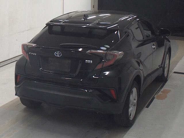 Toyota C-HR 2018 7987441-5