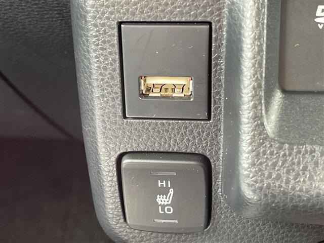 Toyota COROLLA TOURING 2022 7988815-10